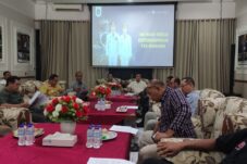 Bupati Lamongan Yuhrohnur Efendi memaparkan program 100 hari kerja kepemimpinannya.