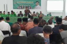 Pertemuan Fraksi PKB dan tokoh masyarakat, tokoh agama di Kantor DPC PKB Lamongan.
