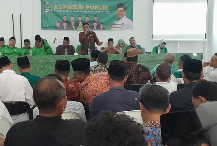 Pertemuan Fraksi PKB dan tokoh masyarakat, tokoh agama di Kantor DPC PKB Lamongan.