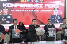 e9a3b899 7568 433a b3a4 75008606cd3b