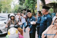 IJTI Lamongan Gandeng Penyandang Disabilitas Bakti Sosial Bagi-bagi Takjil
