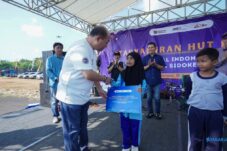 HUT ke-46 PT PAL Indonesia, 15 Siswa Pesisir Terima Beasiswa